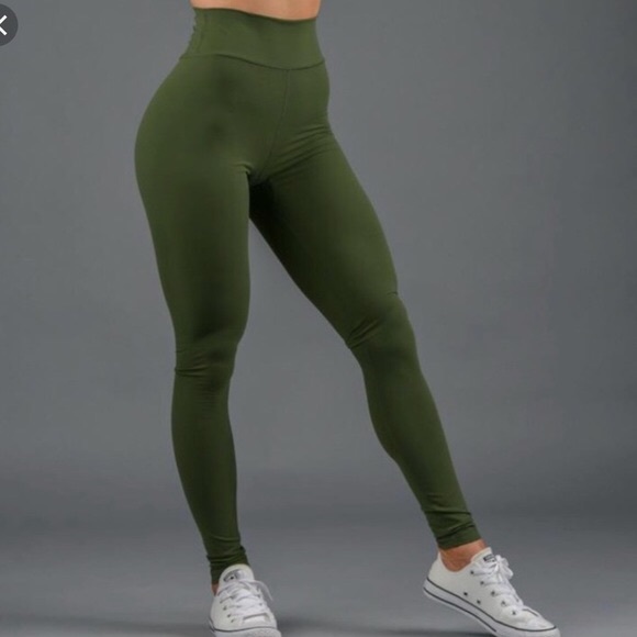 ** SOLD ** Rosa leggings - Picture 2 of 8